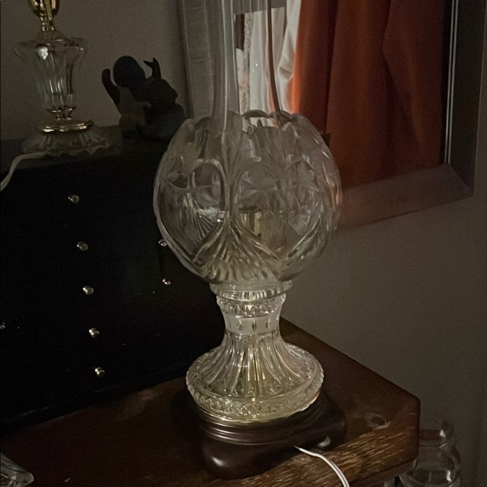Elegant Crystal Table Lamp
